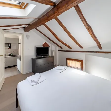 Apartment Charme In A Historic Bulding - Center *