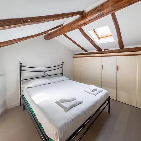 Charme In A Historic Bulding - Center