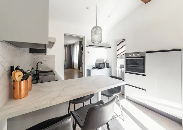 Charme In A Historic Bulding - Center 볼로냐